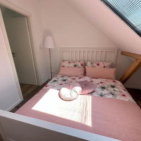 Huus An't Koornfeld Dachgeschoss Apartmán